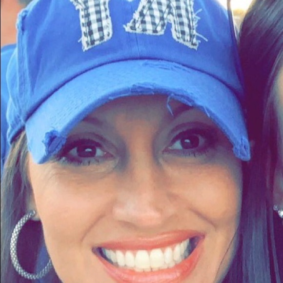 Meet your Posher, Crystal - Picture 1 of 1